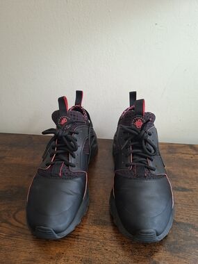Nike Air Huarache Triple Black 875841-005 Athletic Sneakers Men’s Size 9.5.